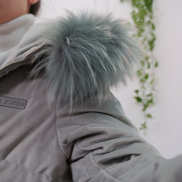 Long Super warm winter voat with beautiful faux fur collar - Picture 13 of 15